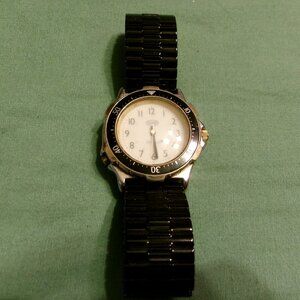 VTG 1996 Guess Men's Black Gold Tone Indiglo Wristwatch Needs Battery Philippine